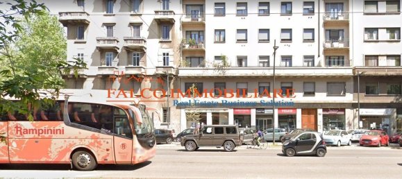 2غرفة عقار تجاري في Milan, Italy رقم 378637 2