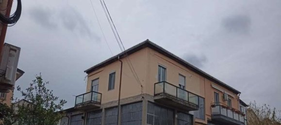 Apartamento de 3 habitaciónes en Pavia, Italy No. 186021 3