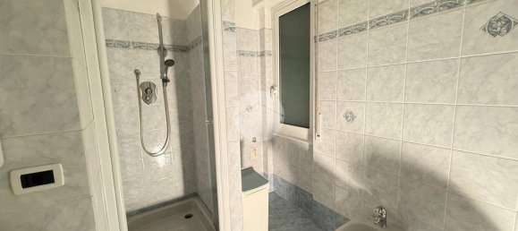 Квартира с 2 спальнями в Генуя, Италия № 324736 22