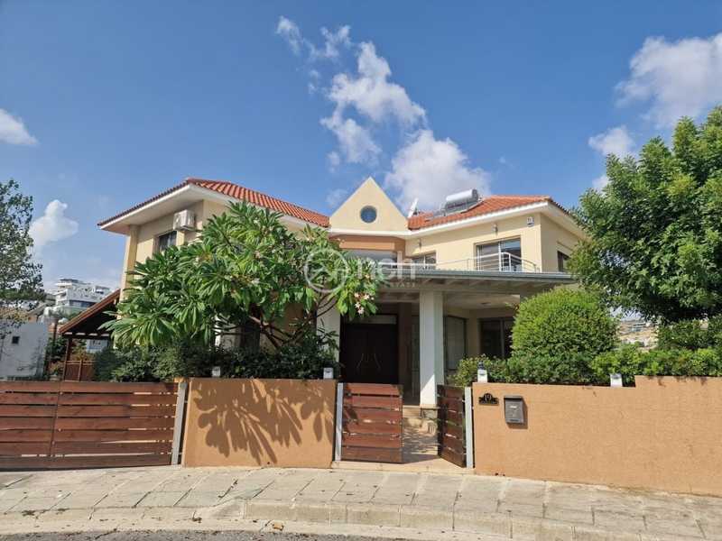 6 bedrooms Villa in Mesa Geitonia, Cyprus No. 17041