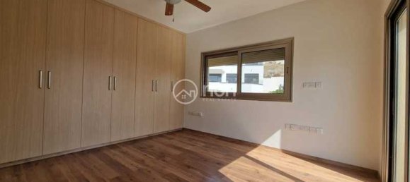 6 bedrooms Villa in Mesa Geitonia, Cyprus No. 17041 12