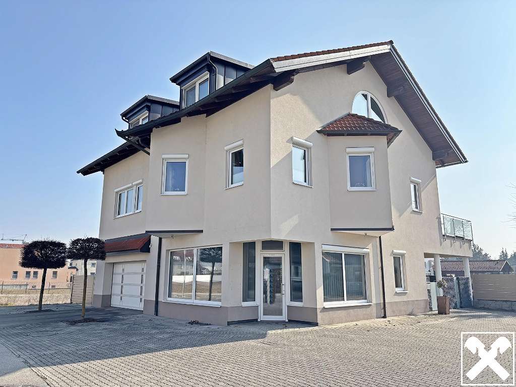 320m² Building in Marchtrenk, Austria No. 88519