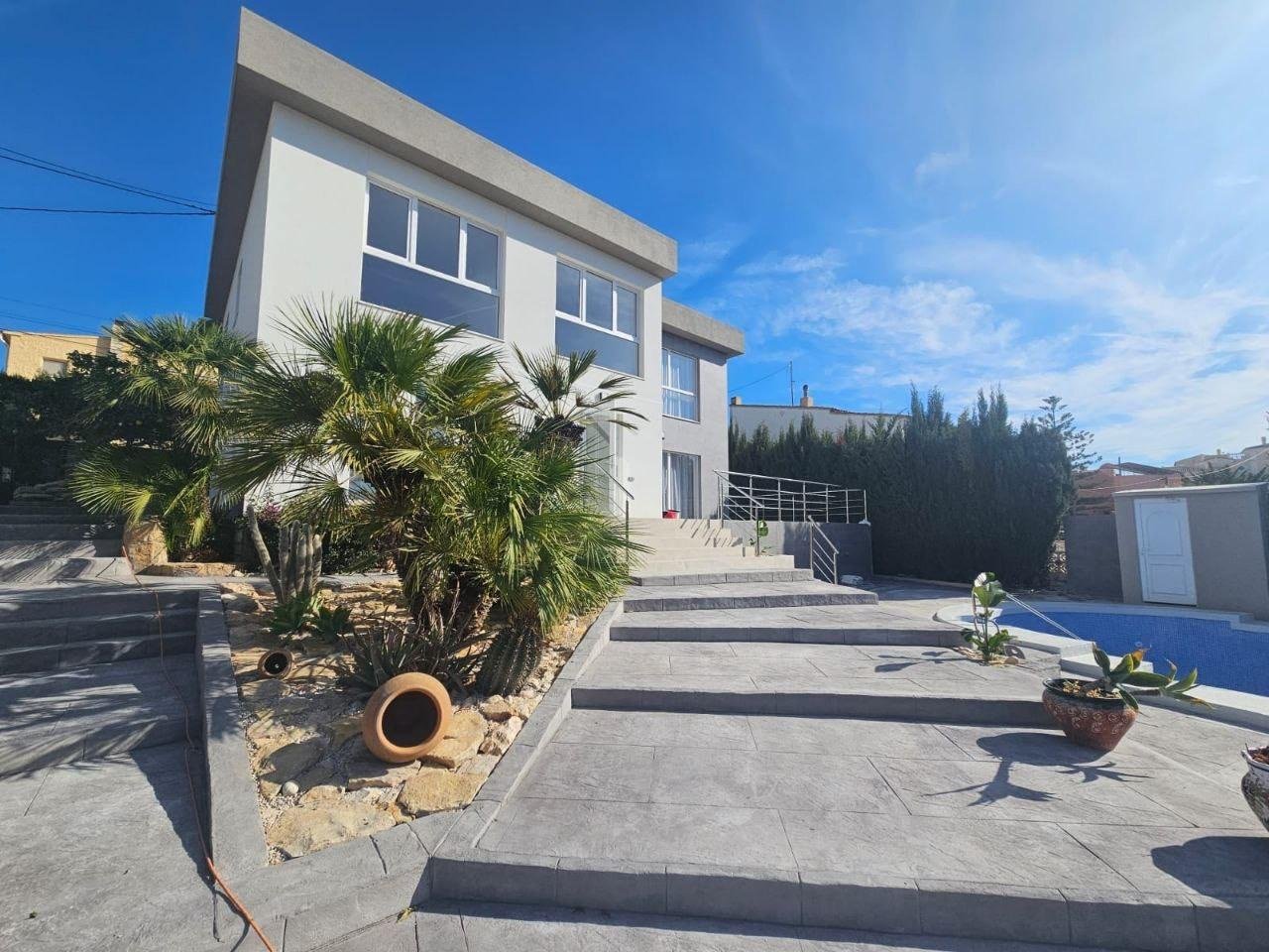 Дом с 4 спальнями в Кальпе, Испания № 283689