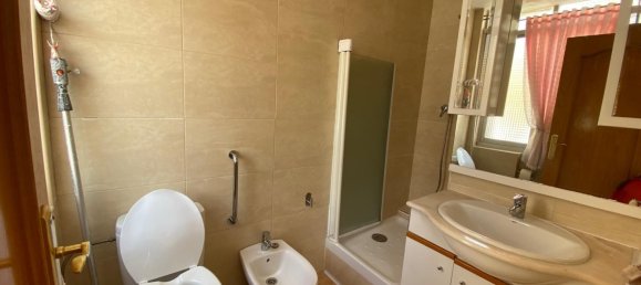 4 غرف نوم شقة في L'Hospitalet de Llobregat, Spain رقم 144412 33