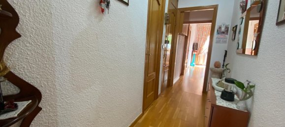 4 غرف نوم شقة في L'Hospitalet de Llobregat, Spain رقم 144412 27