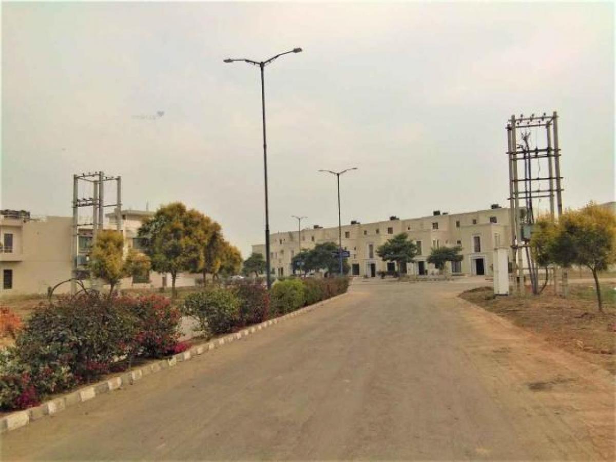  Land in Mohali, India No. 34444