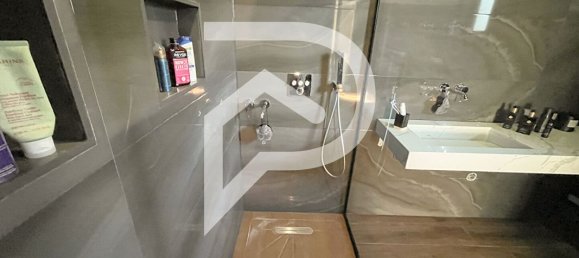 Casa de 5 dormitorios en Aulnay-sous-Bois, France No. 188084 5