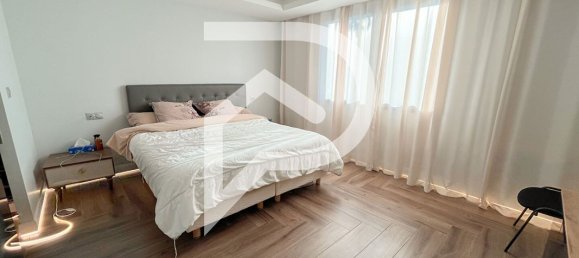 Casa de 5 dormitorios en Aulnay-sous-Bois, France No. 188084 7