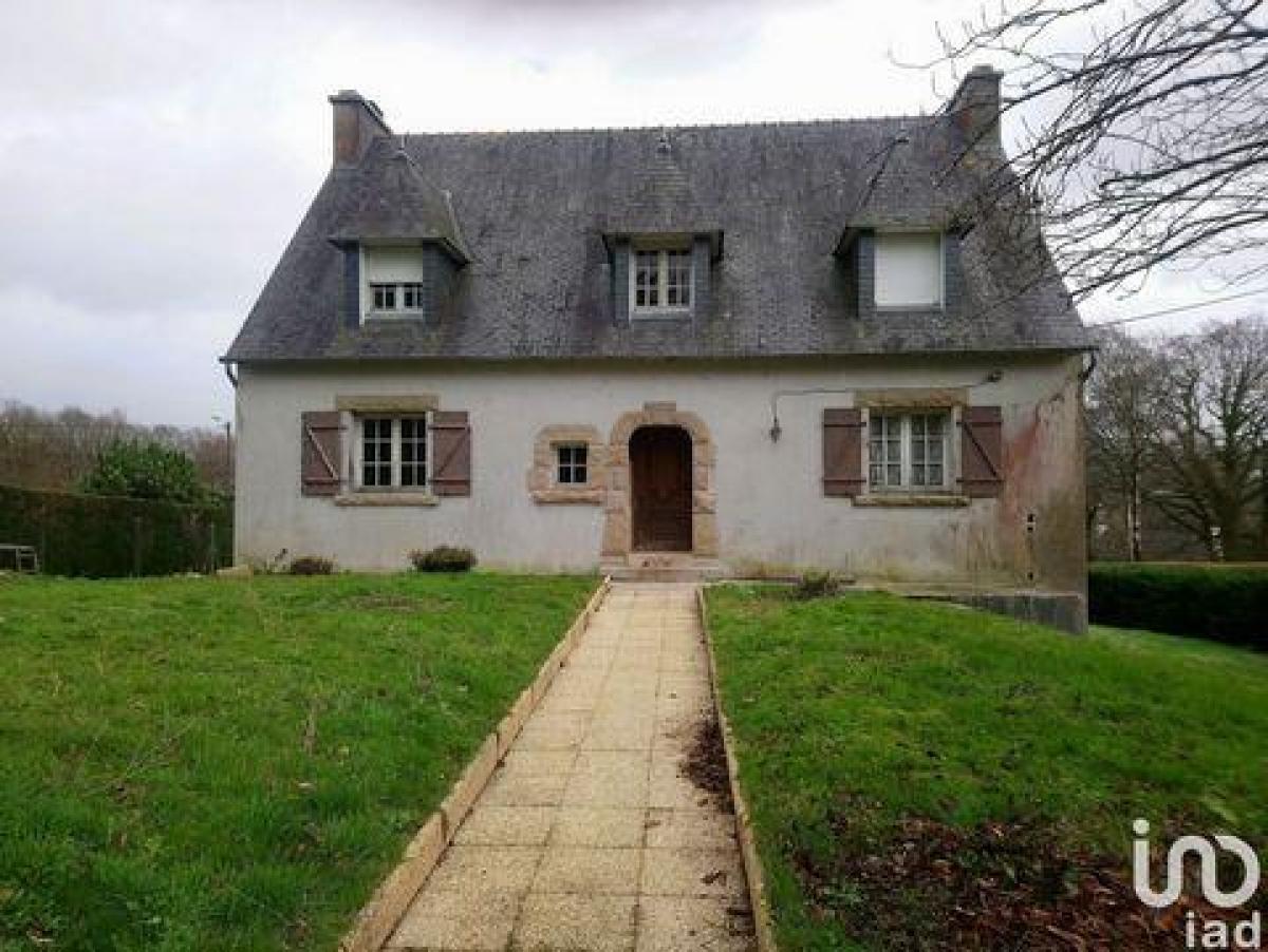 4 bedrooms House in Carhaix-Plouguer, France No. 30432