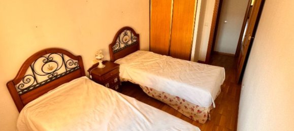 Apartamento de 3 dormitorios en Huesca, Spain No. 175875 15