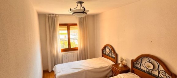 Apartamento de 3 dormitorios en Huesca, Spain No. 175875 16