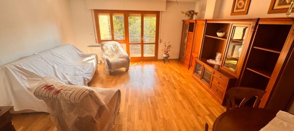 Apartamento de 3 dormitorios en Huesca, Spain No. 175875 9