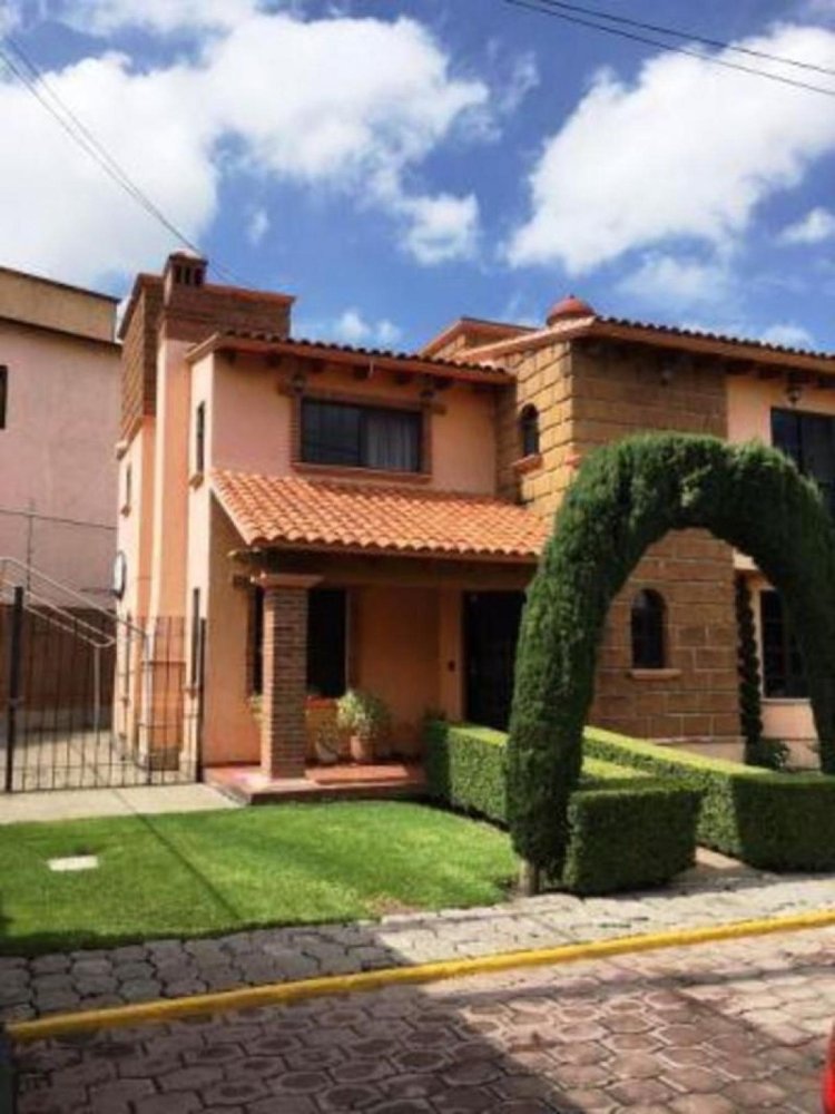 Casa de 3 dormitorios en Tepotzotlán, Mexico No. 224286