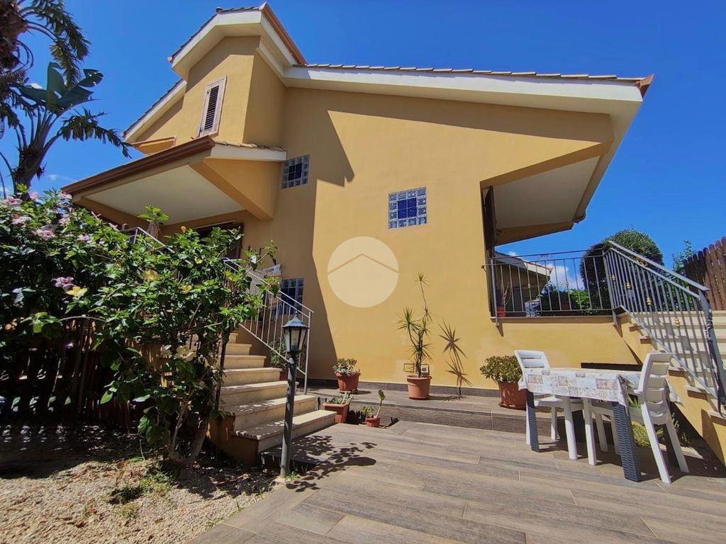 2 Schlafzimmer Villa in Carini, Italy, Nr. 272068