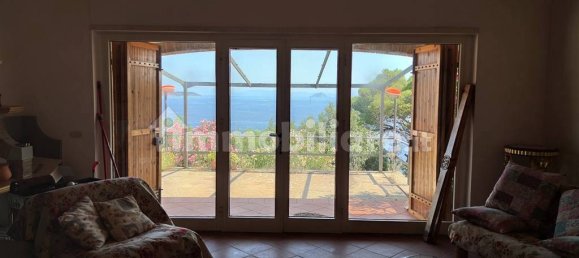 2 bedrooms Villa in Rio, Italy No. 164585 3