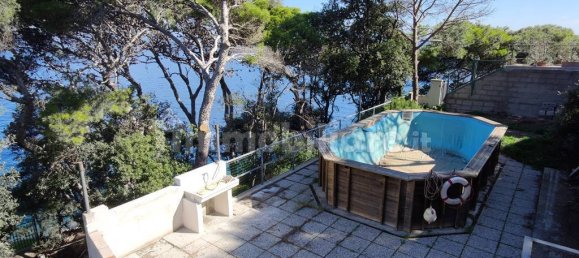 2 bedrooms Villa in Rio, Italy No. 164585 4