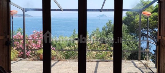 2 bedrooms Villa in Rio, Italy No. 164585 12
