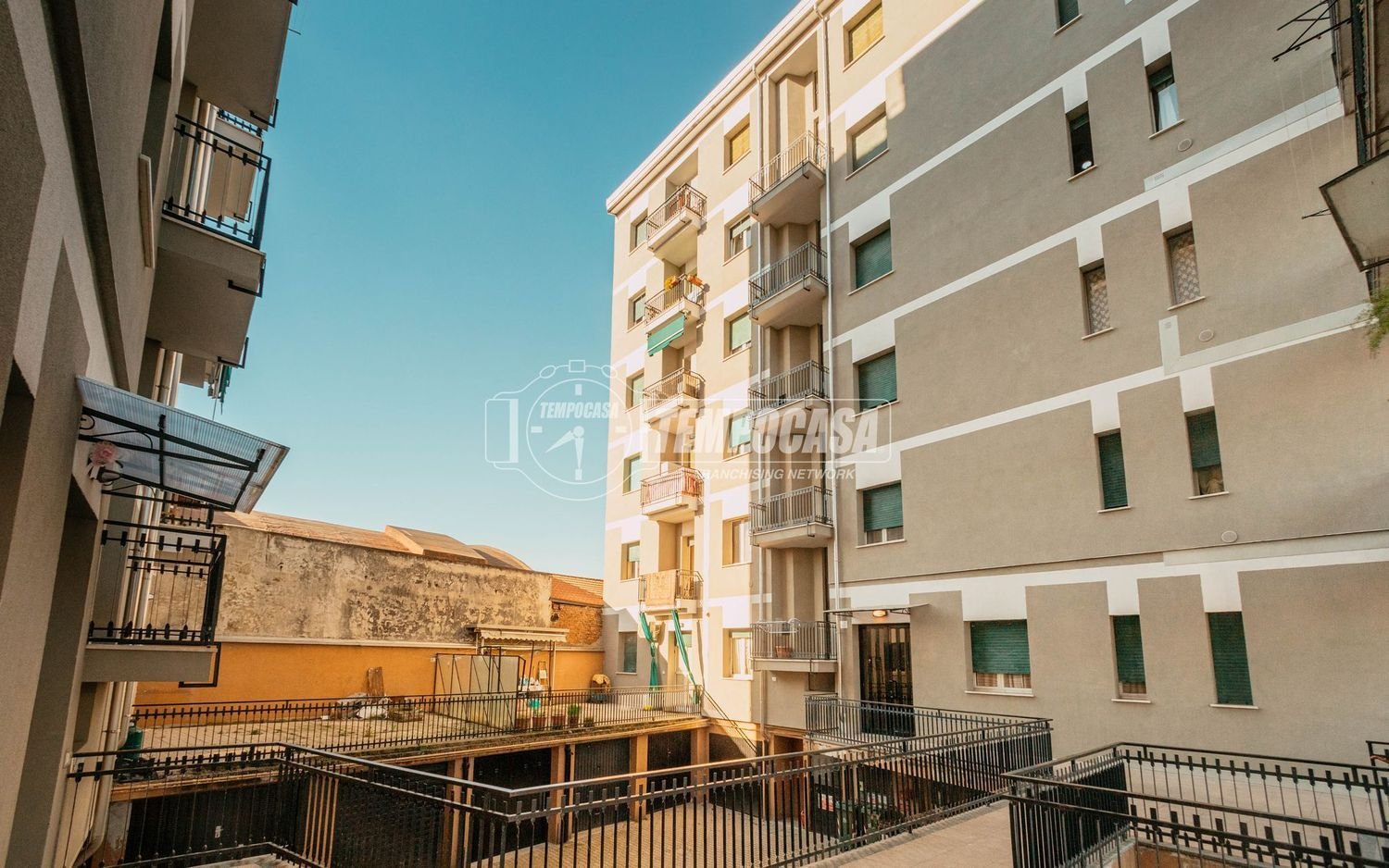 Apartamento de 2 habitaciónes en Vigevano, Italy No. 232240