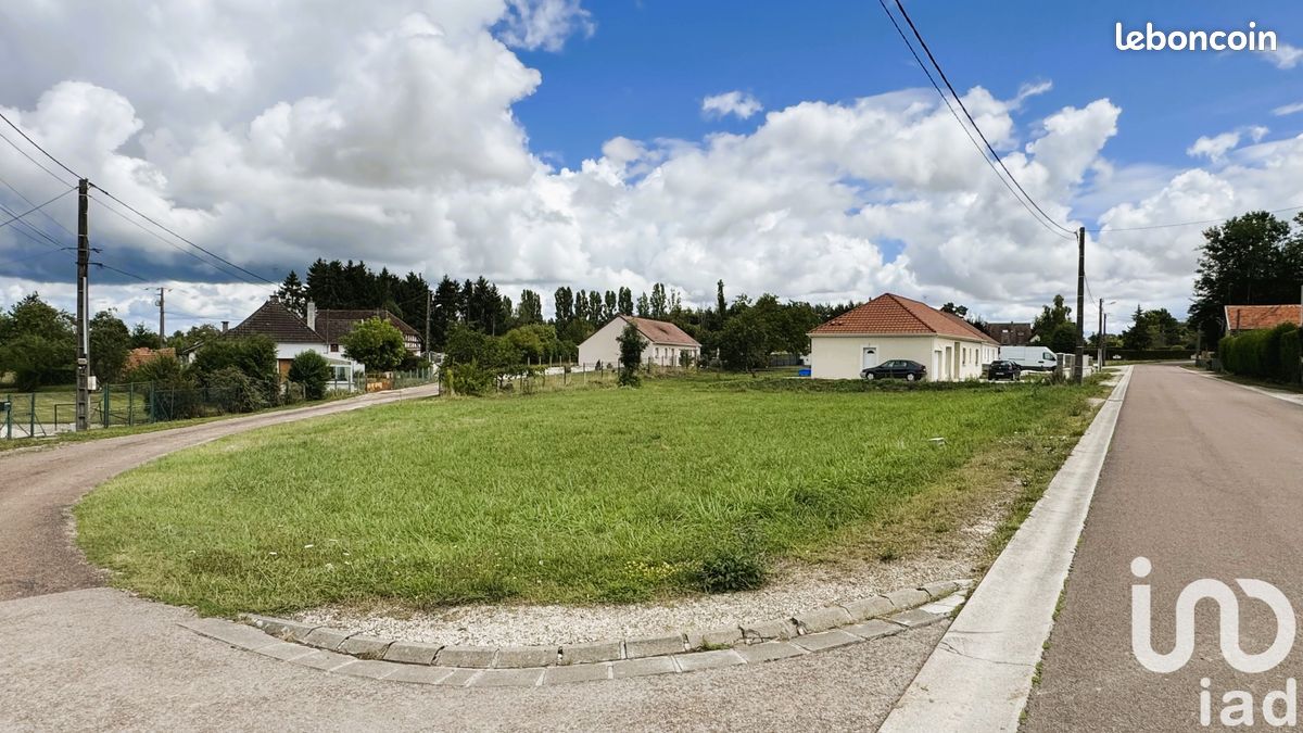 Terrain à Rumilly-lès-Vaudes, France 1008m² No. 39062