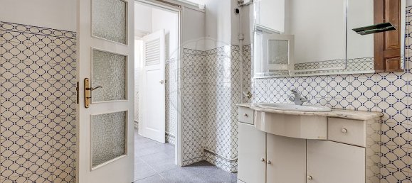 20 bedrooms House in Porto, Portugal No. 17024 15