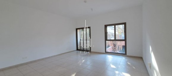 Вилла с 4 спальнями в Abu Dhabi Gate City, ОАЭ № 39977 5