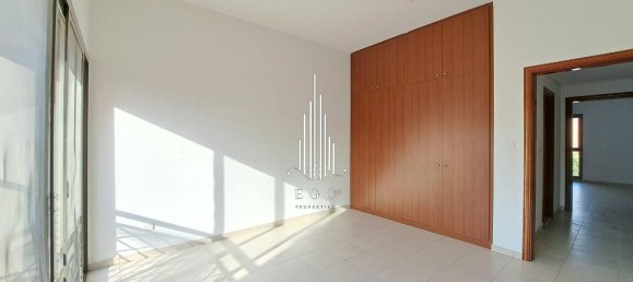 Вилла с 4 спальнями в Abu Dhabi Gate City, ОАЭ № 39977 16