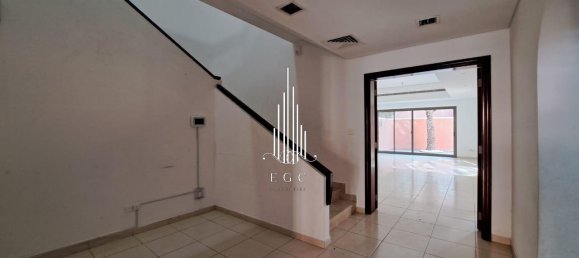 Вилла с 4 спальнями в Abu Dhabi Gate City, ОАЭ № 39977 6