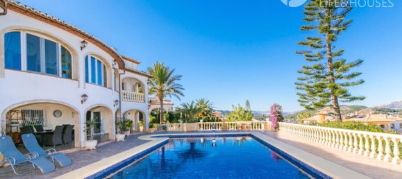 7 rooms Villa in Alicante, Spain No. 55030 8