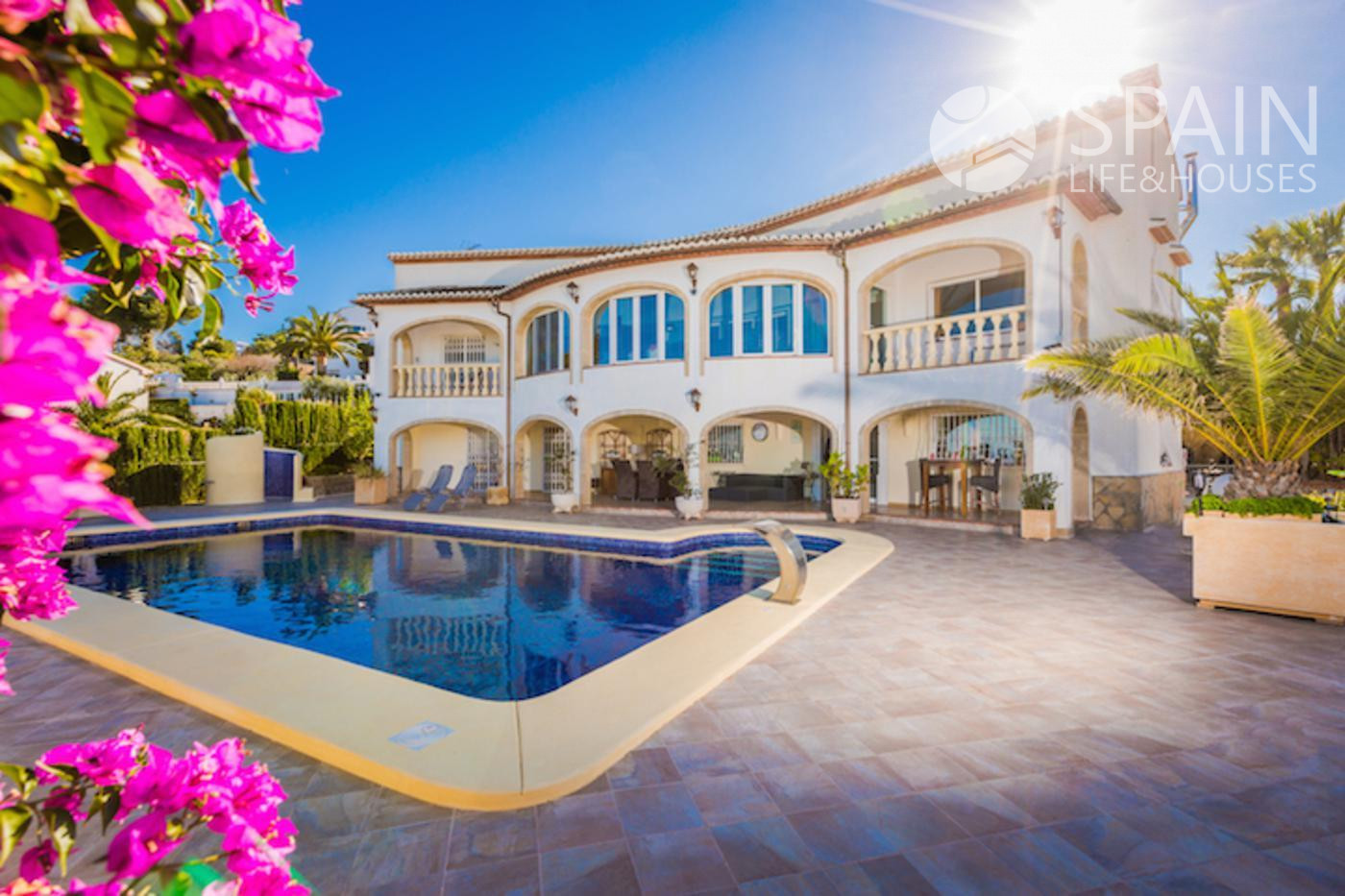 7 rooms Villa in Alicante, Spain No. 55030