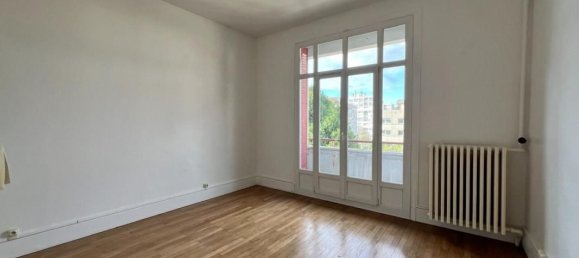 2 chambres Appartement à Voiron, France No. 206811 7
