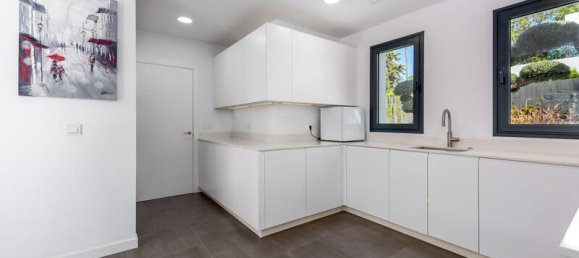 4 bedrooms Villa in Estepona, Spain No. 119678 23