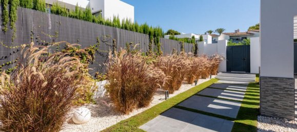 4 bedrooms Villa in Estepona, Spain No. 119678 16