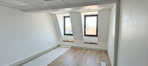 132m² Commercial property in Haguenau, France No. 72832 6