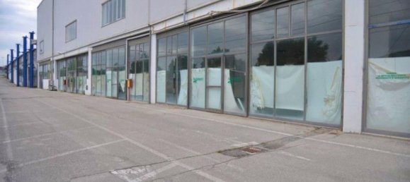 Здание 5497м² в Тито, Италия № 375560 2