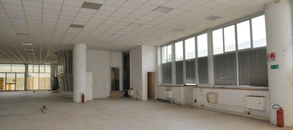 Здание 5497м² в Тито, Италия № 375560 5