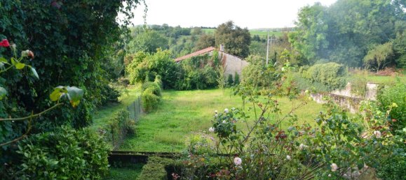 3 bedrooms House in Isches, France No. 231637 38