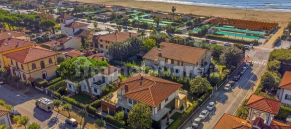 Villa de 6 dormitorios en Forte dei Marmi, Italy No. 46389 29