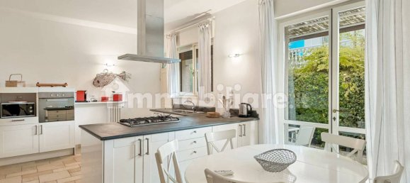 Villa de 6 dormitorios en Forte dei Marmi, Italy No. 46389 14