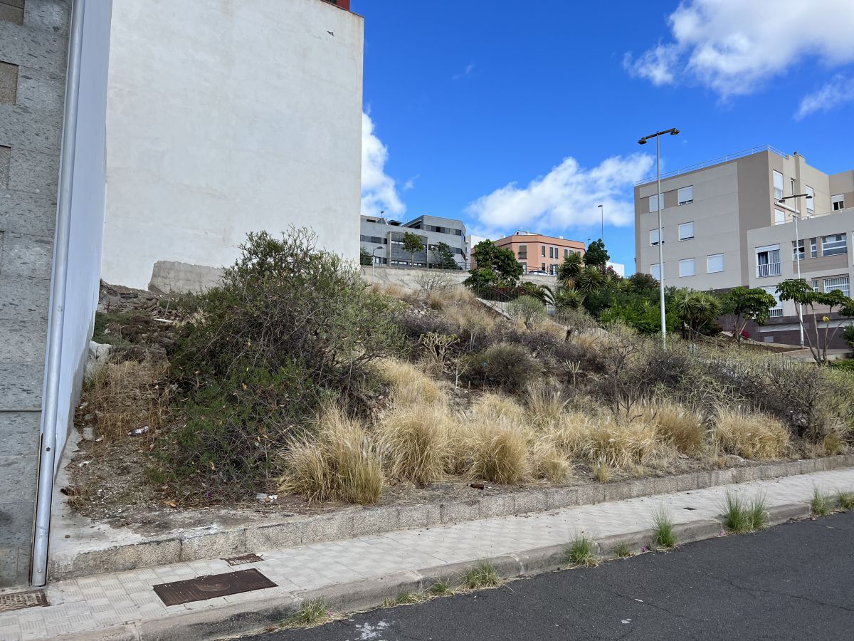  Land in Santa Cruz de Tenerife, Spain No. 124919