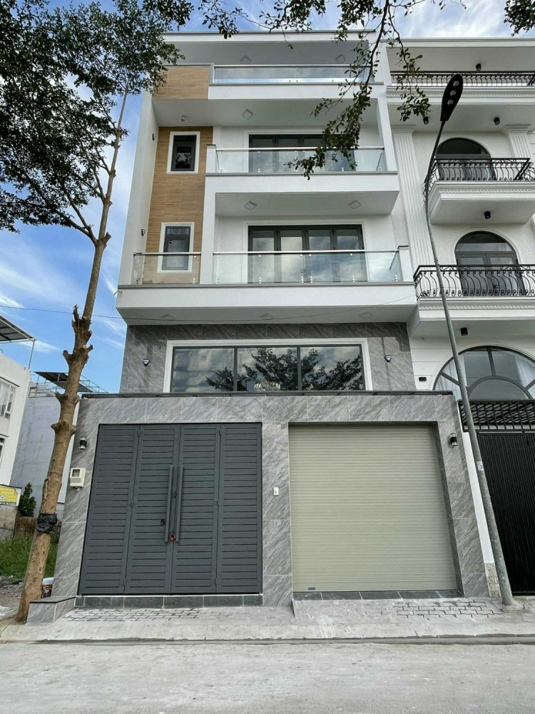 83.75m² Townhouse in Nha Be, Vietnam No. 15810