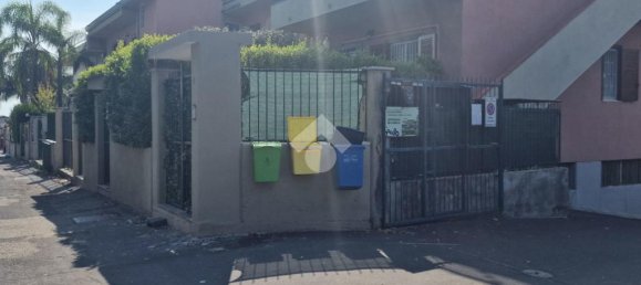 1 room Garage in Aci Sant'Antonio, Italy No. 314441 2