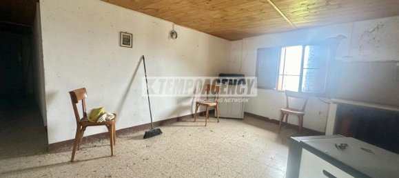 3 rooms Apartment in Polinago, Italy No. 188621 2