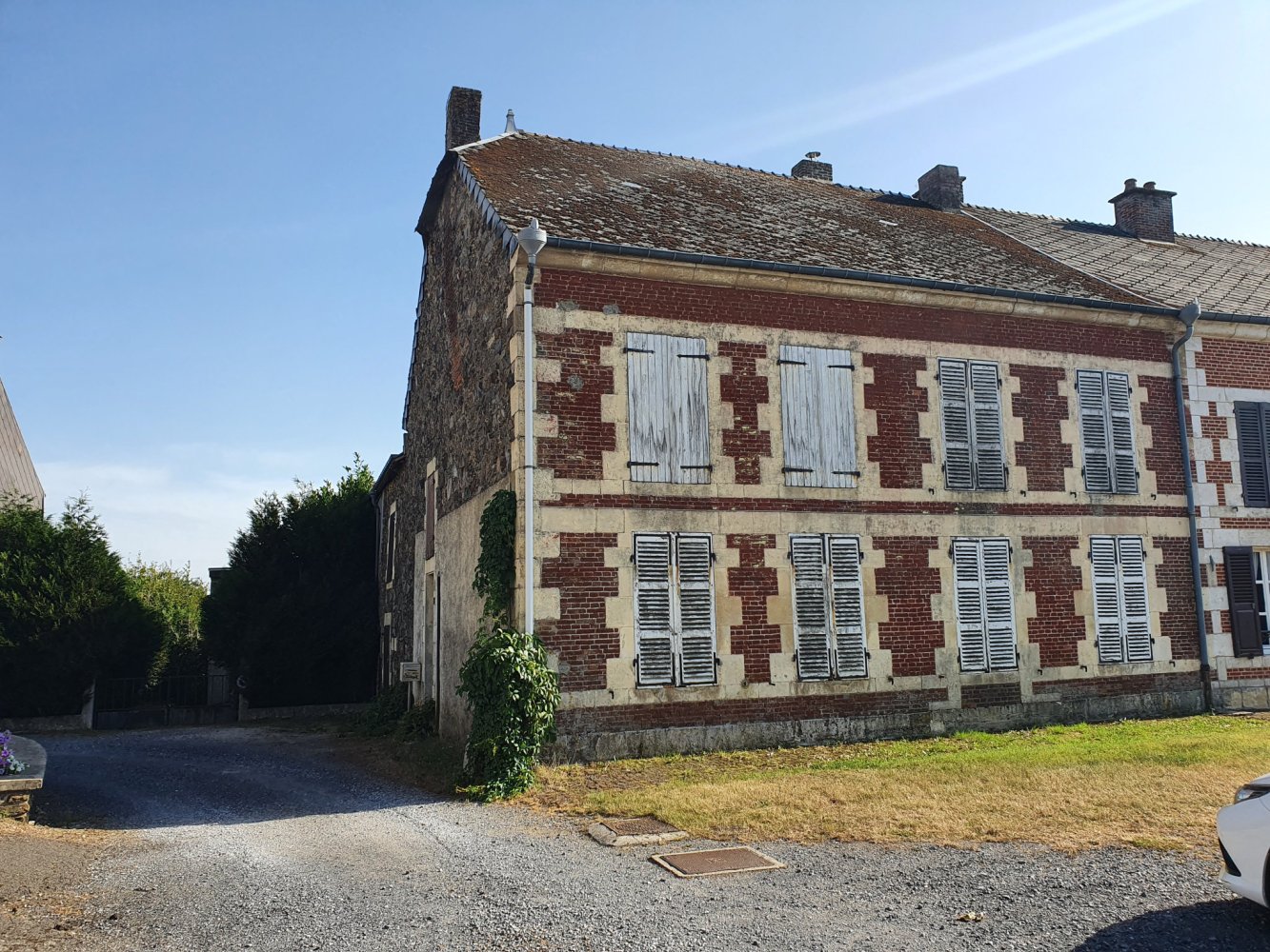 3 Schlafzimmer Haus in Eteignieres, France, Nr. 99519