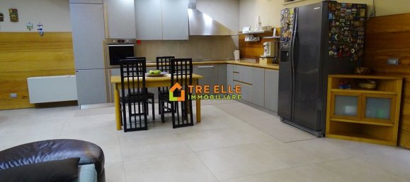 5 bedrooms Villa in Comiziano, Italy No. 88786 31