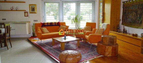 5 bedrooms Villa in Comiziano, Italy No. 88786 3