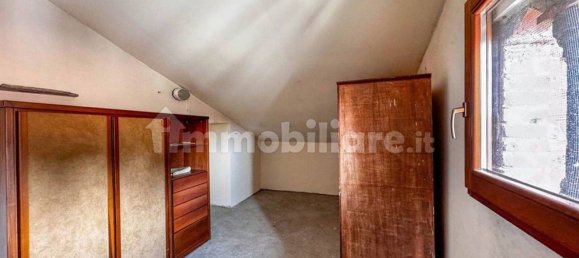 Дом с 3 комнатами в Латерина Перджине Вальдарно, Италия № 133733 8