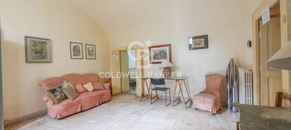 4 bedrooms House in Bitonto, Italy No. 65980 9