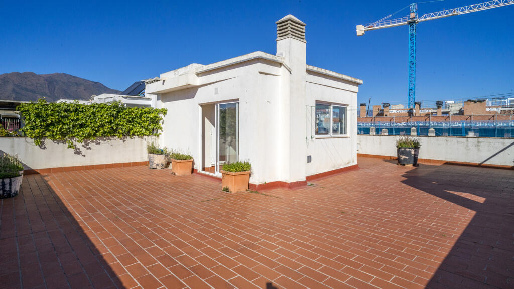 3 غرف نوم منزل ذو طابقين في Estepona, Spain رقم 18969