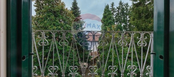 5 rooms Apartment in Binago, Italy No. 38333 10