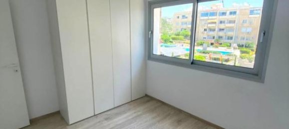 2 bedrooms Apartment in Limassol, Cyprus No. 12851 6